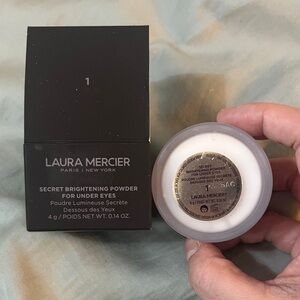 Laura Mercier secret Brightening Powder for under eyes